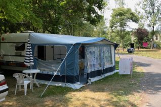 emplacement avec caravane